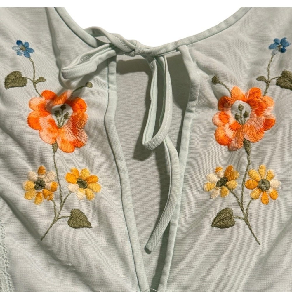 Vintage‎ Embroidered Nylon Robe - Picture 3 of 6